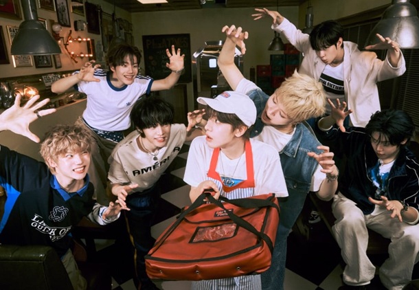 K-POP・アジア CLOSE YOUR EYES - Y SUMMER You - YouTube