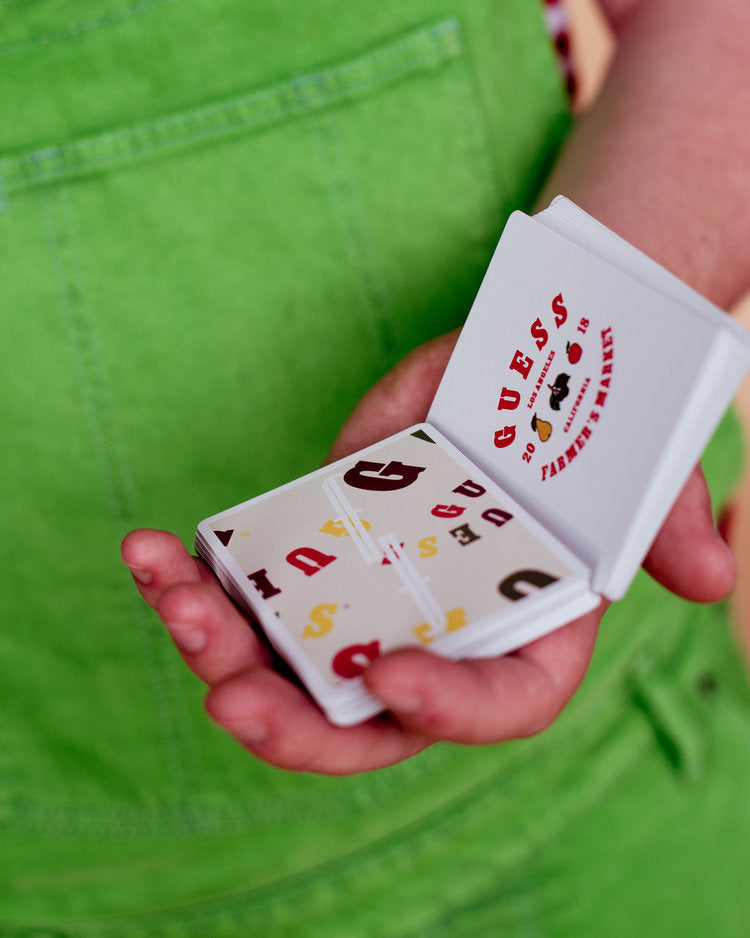 Guess Fontaine Playing Cards Set – The Cardpenter