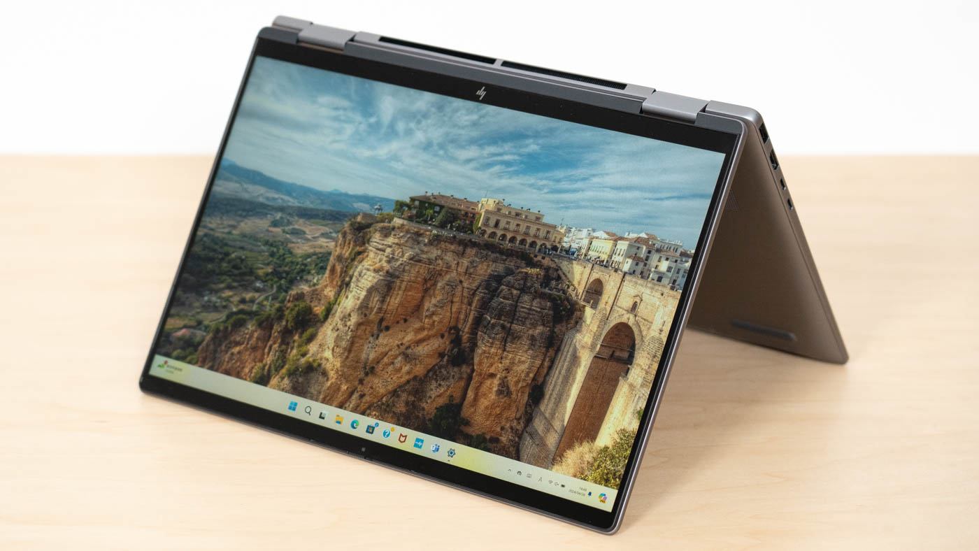 HP Envy x360 14-faの実機レビュー - Ryzen 8040 (HS) 搭載の2 in 1 PC