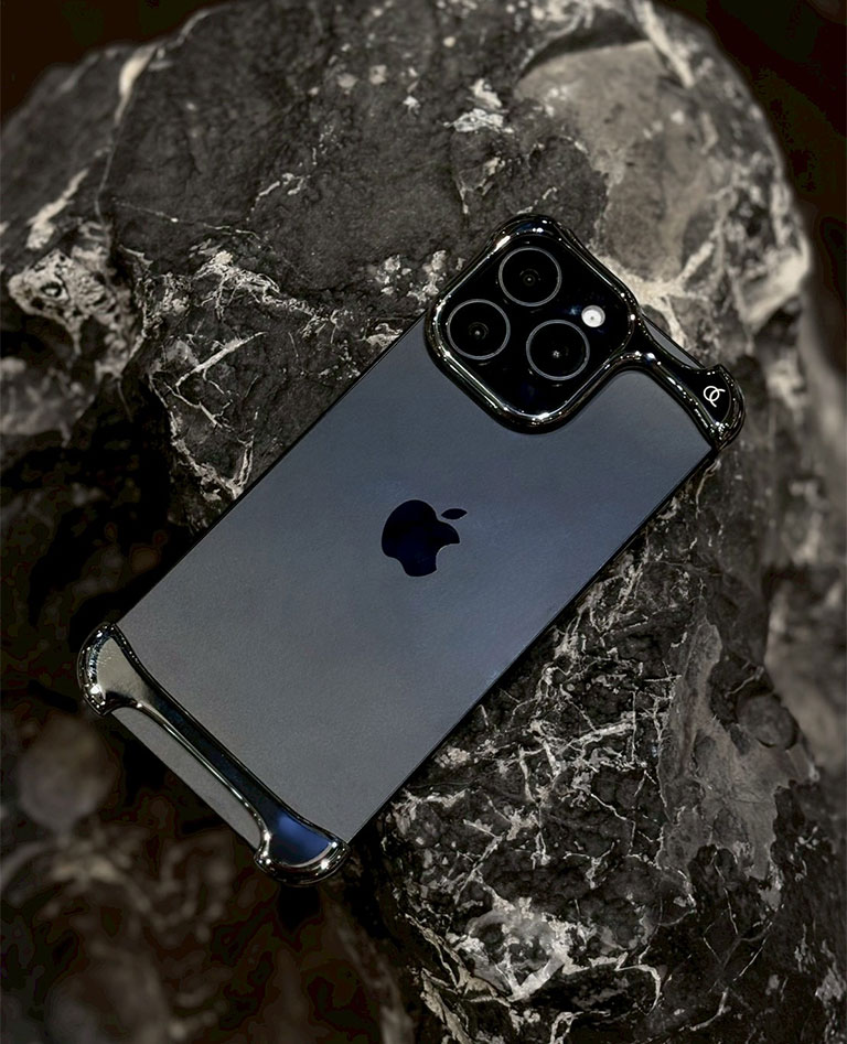 Arc Pulse iPhone 15 Pro Max case in Titan Grey - ARC | THÉM