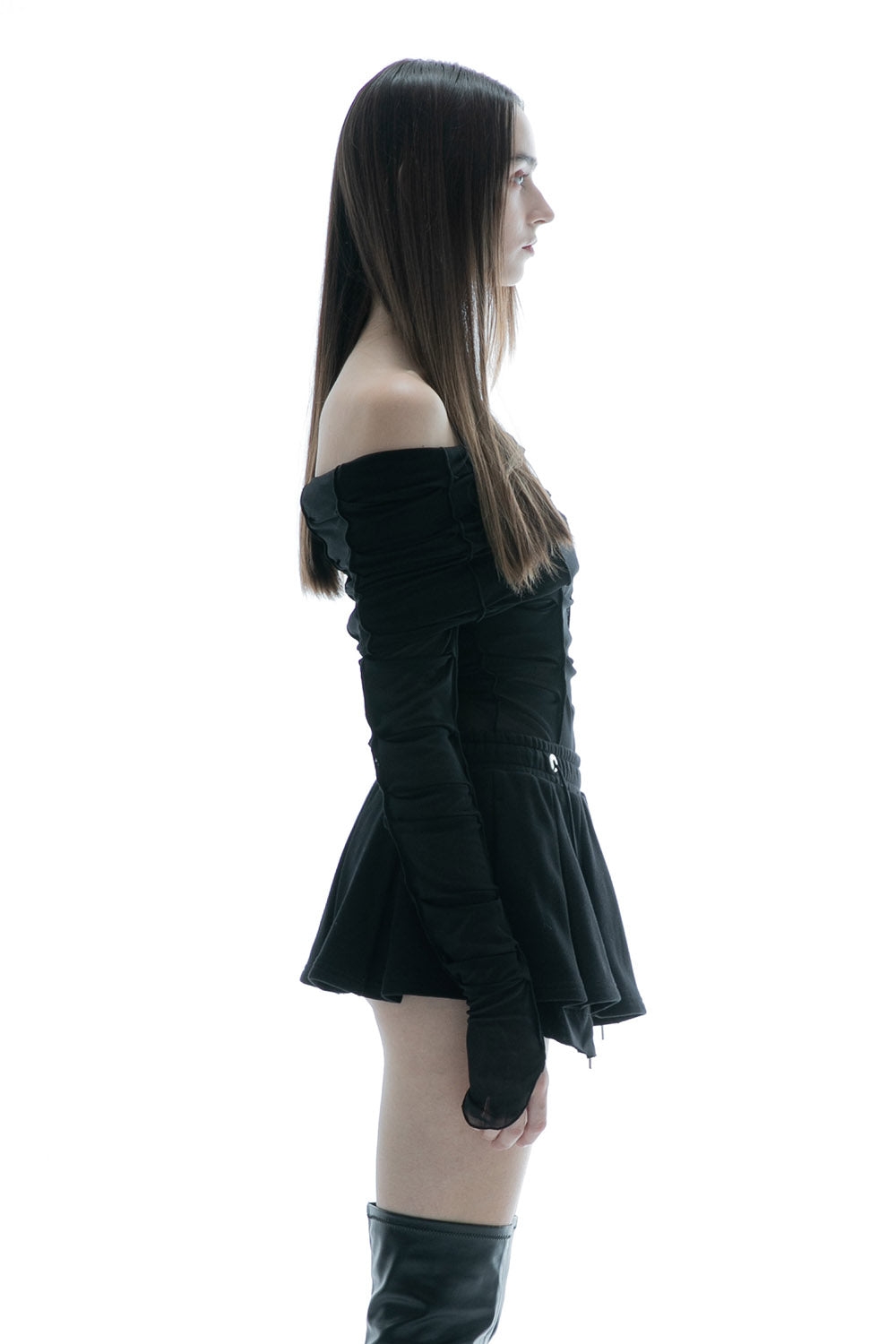 THEREDTHREAD / ザレッドスレッド】S offshoulder tops petal