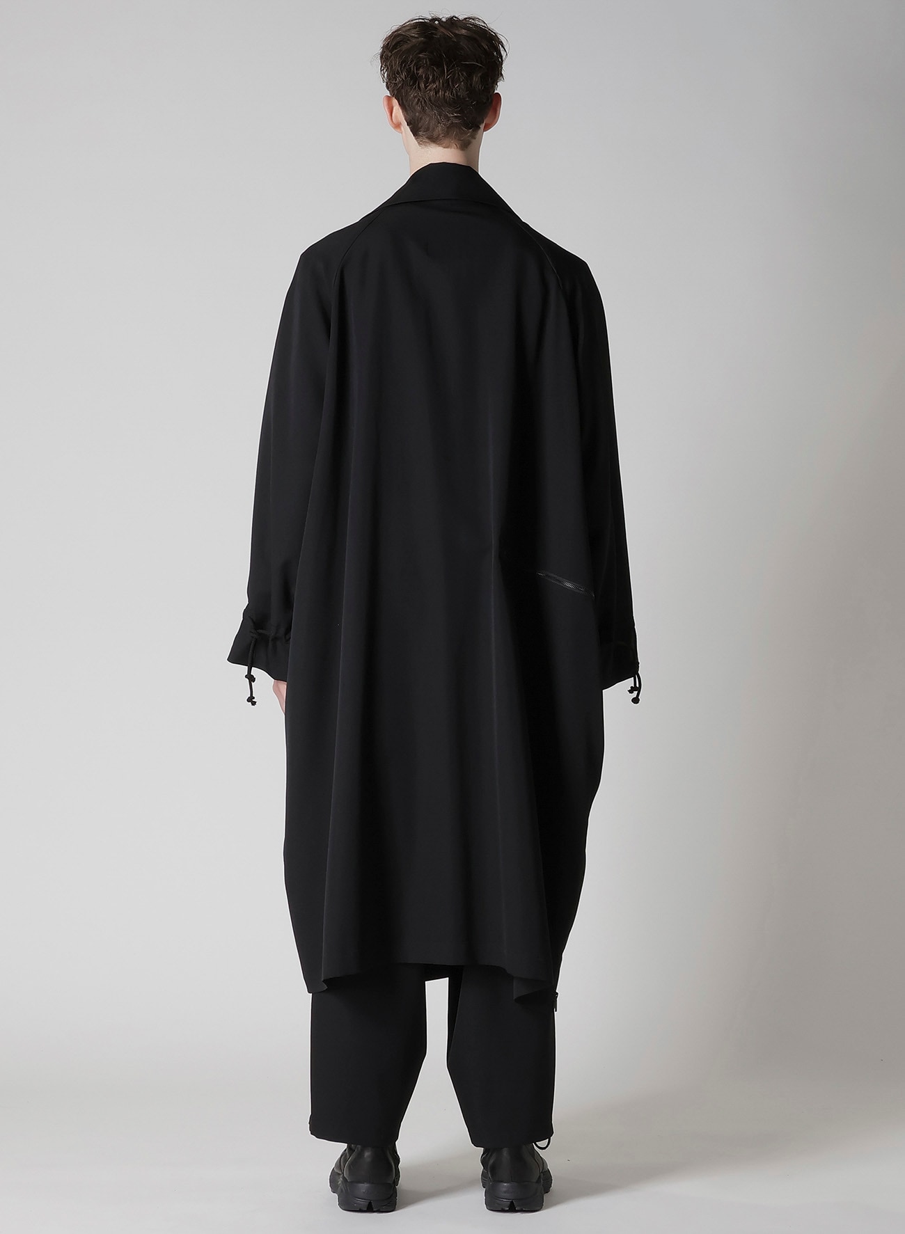 WOOL GABARDINE CROSS SHAPED ZIPPER COAT(XS Black): Yohji Yamamoto