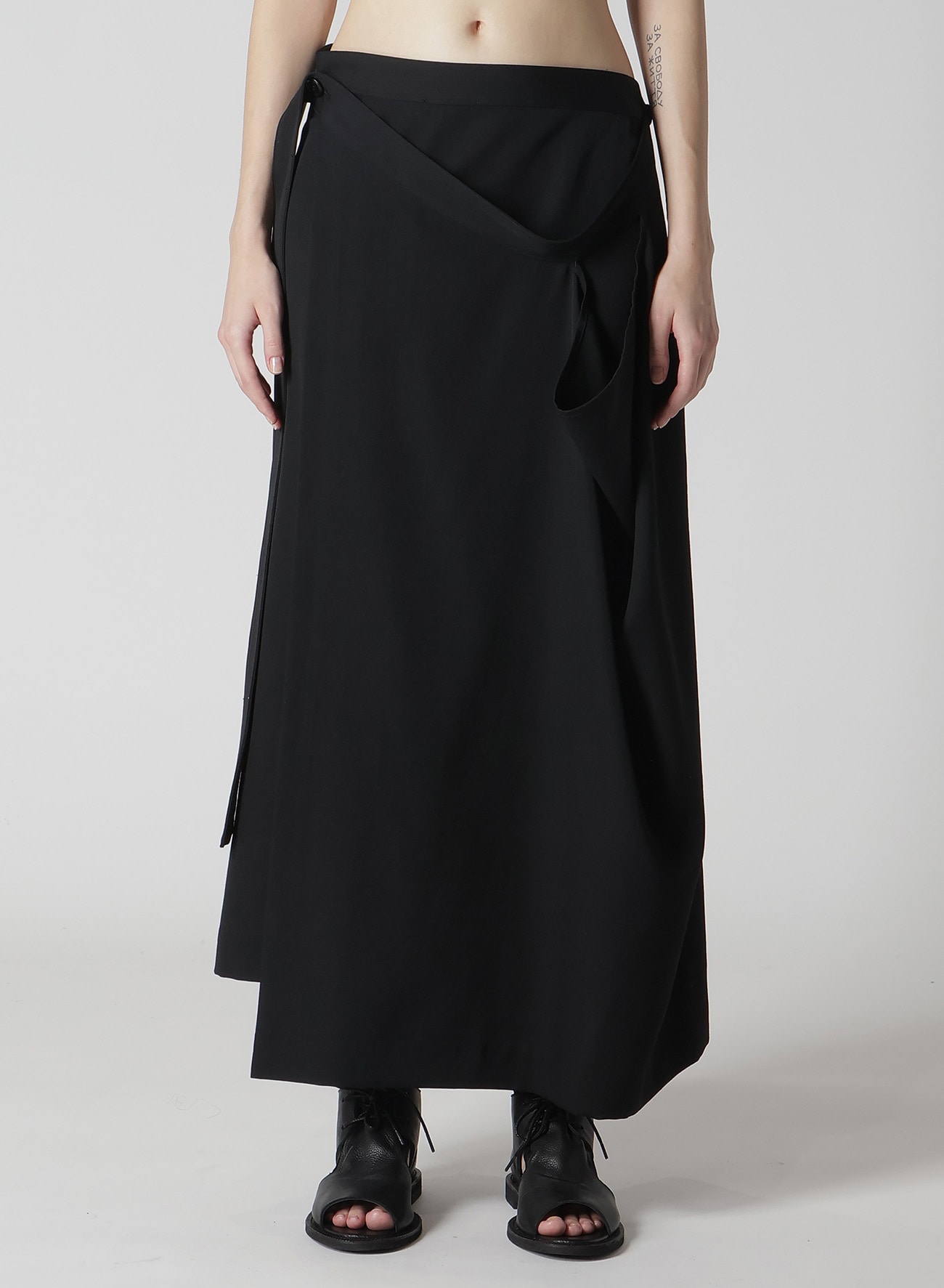 WOOL GABARDINE DRAPE WRAP SKIRT(XS Black): Soldes｜THE SHOP YOHJI