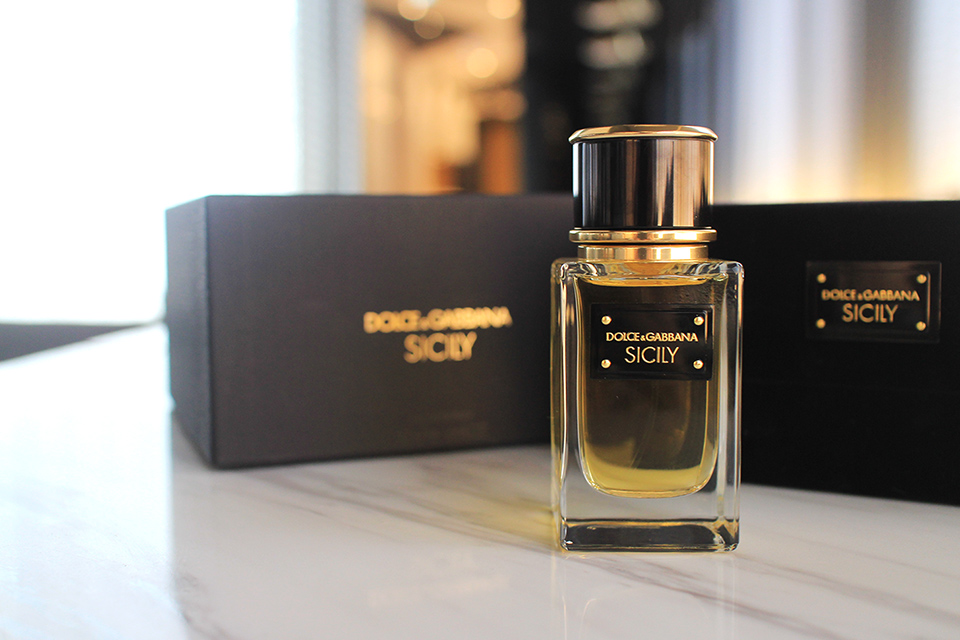 究極の女性らしさと官能性の高まりを表現するシチリアのエッセンス