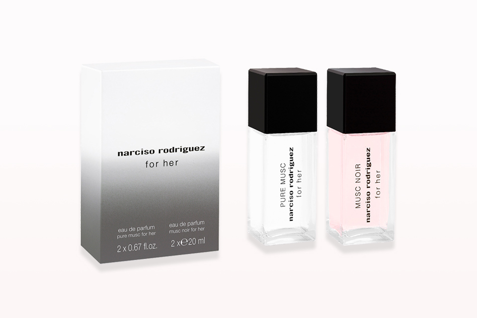 レイヤリングを楽しむ、「フォーハー」のミニフレグランスセット