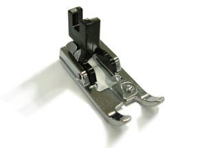 楽天市場】ジャノメミシン ロックカッター内蔵の通販