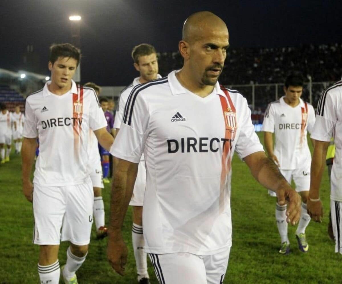 41歳ベロンが現役復帰､｢会長兼選手｣に 最低報酬でエストゥディアンテス