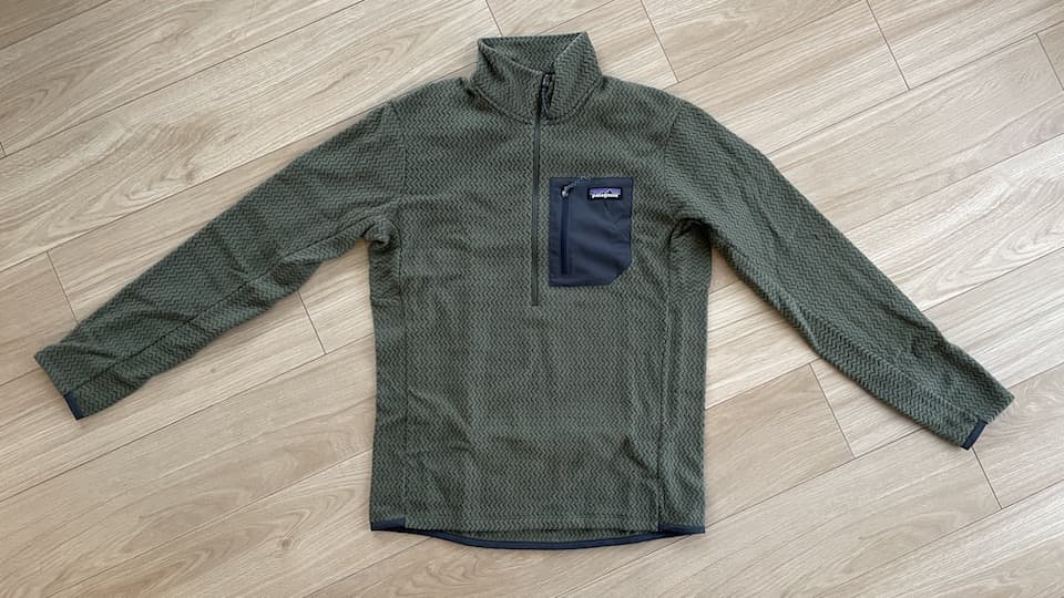 レビュー】R1 エア ジップネック：通気性抜群のフリース｜ともらん！