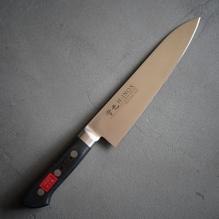 實光刃物 牛刀 INOX ツバ付 – 錆びに強く扱いやすい一本 – Tomoe-Ya