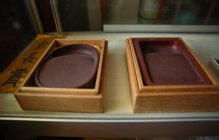 東山町の名産品「紫雲石硯」とは? 唯一人残る製硯師が語るその歴史