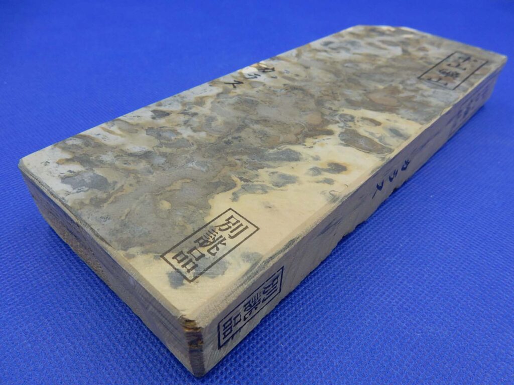 中山カラス | 天然砥石採掘・販売 砥取家（ととりや）【京都・亀岡】