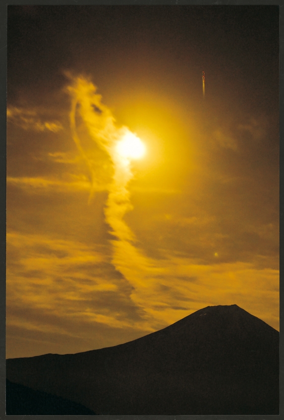 金運爆上げ】ツキを呼び込む！龍を呑んだ写真家・秋元隆良「黄金の昇龍