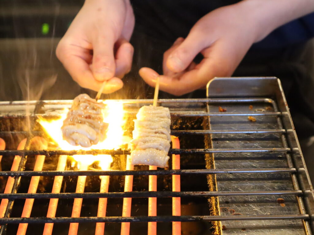 徳島市】昨年2025年11月オープン「やきとり大吉」で看板商品＆店内