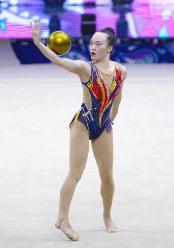 松坂玲奈(ヴェニエラRG)は4位発進 新体操・アジア選手権｜スポーツ