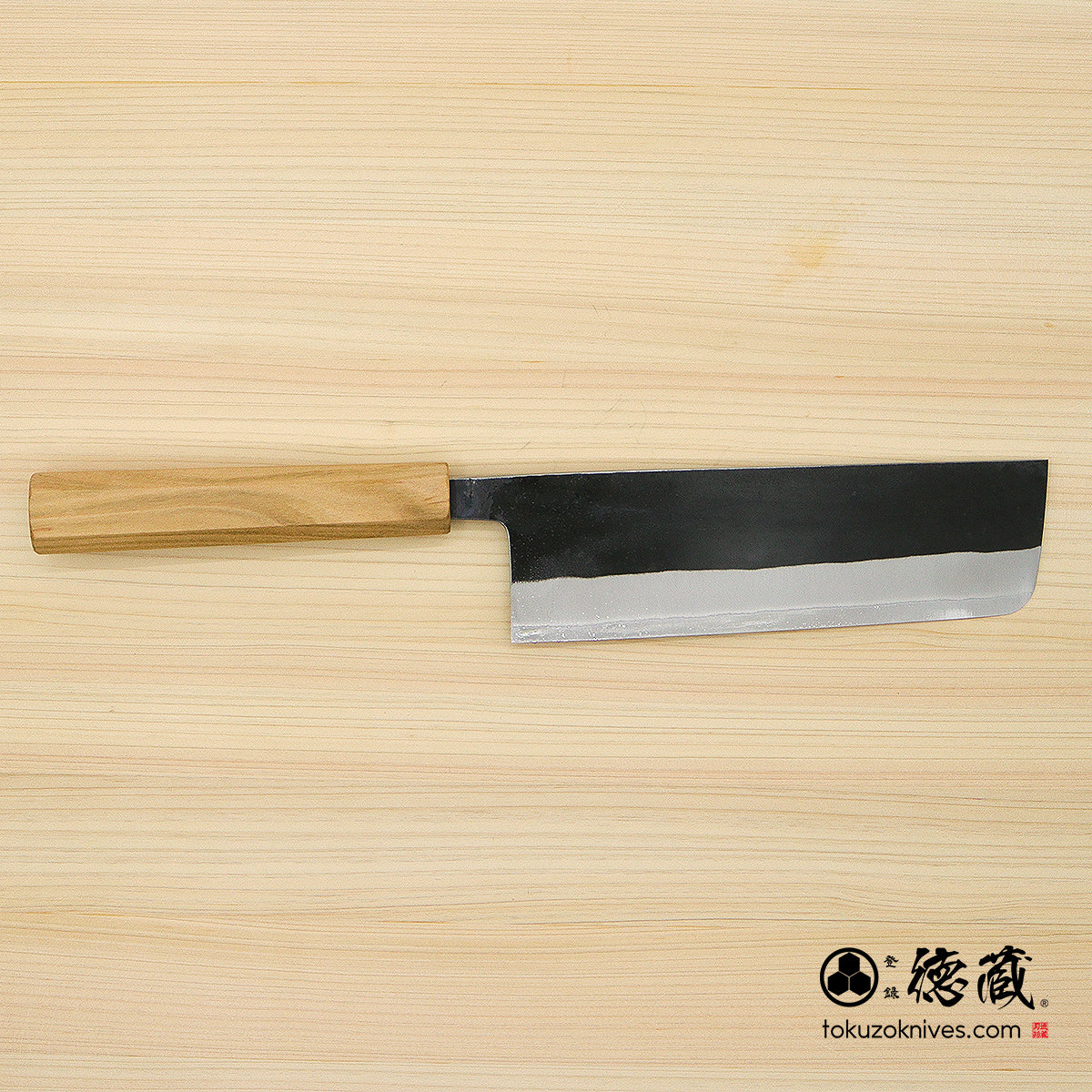 白二 黒打仕上 菜切包丁 サクラ八角柄 – 徳蔵刃物 TOKUZO KNIVES
