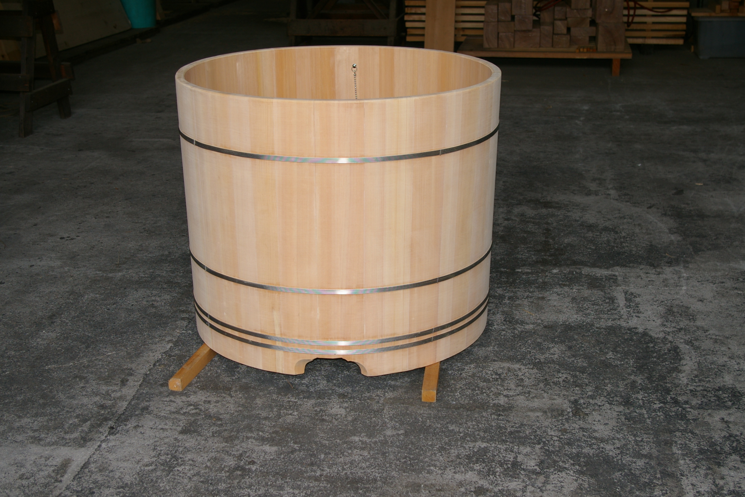 展示・アウトレット丸型浴槽 900外径×740H 椹（サワラ） - 天然木曽檜