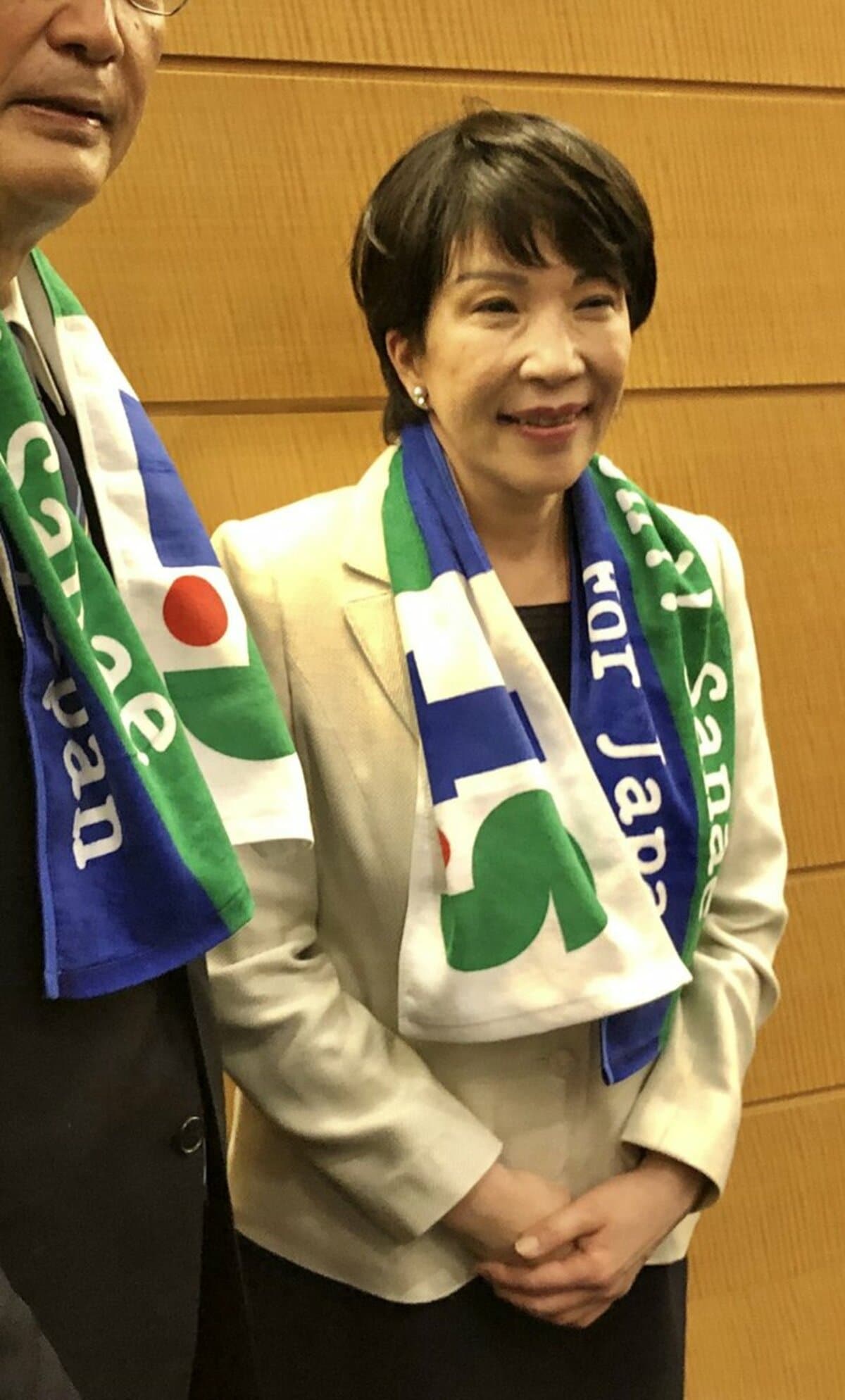 高市早苗氏の闘魂風〝サナエタオル〟が35分で500枚完売！増産