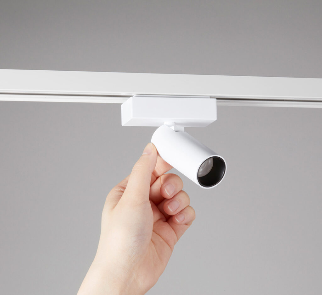 28スポットライト │ ダクトレールスポットライトのTOKISTAR