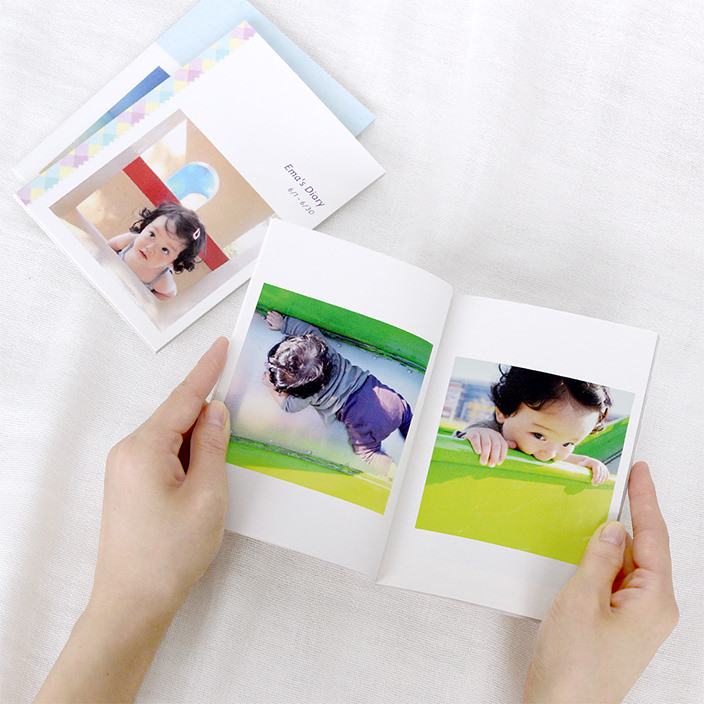 縦位置のハガキやL版プリントが収まるサイズ感 | フォトブック・フォト