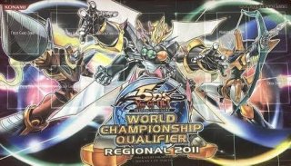 サイバーエンドドラゴン 丸藤亮 ヘルカイザー亮」プレイマット