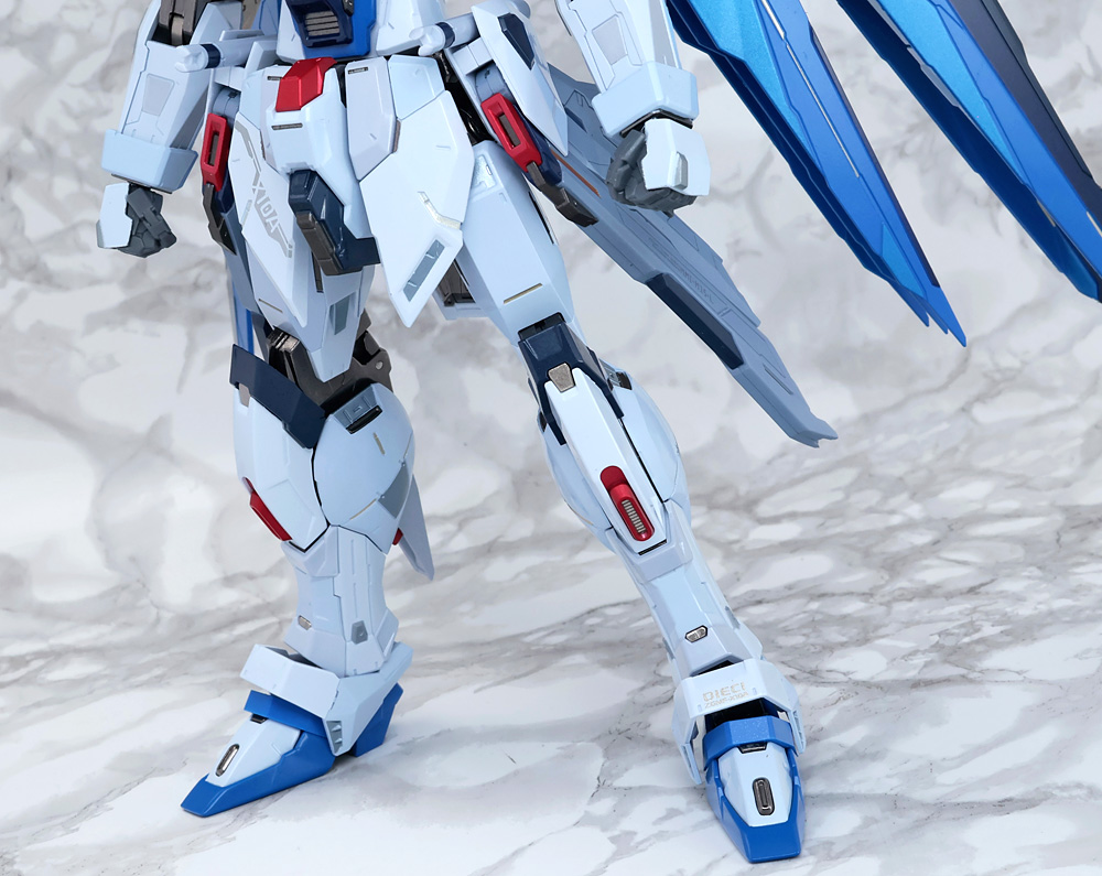 とろ＋ひまつぶし | METAL BUILD：フリーダムガンダム CONCEPT 2 SNOW