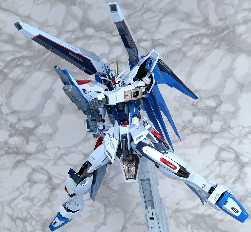 L BUILD フリーダム SPARKLE L BUILD】 フリーダムガンダム SPARKLE