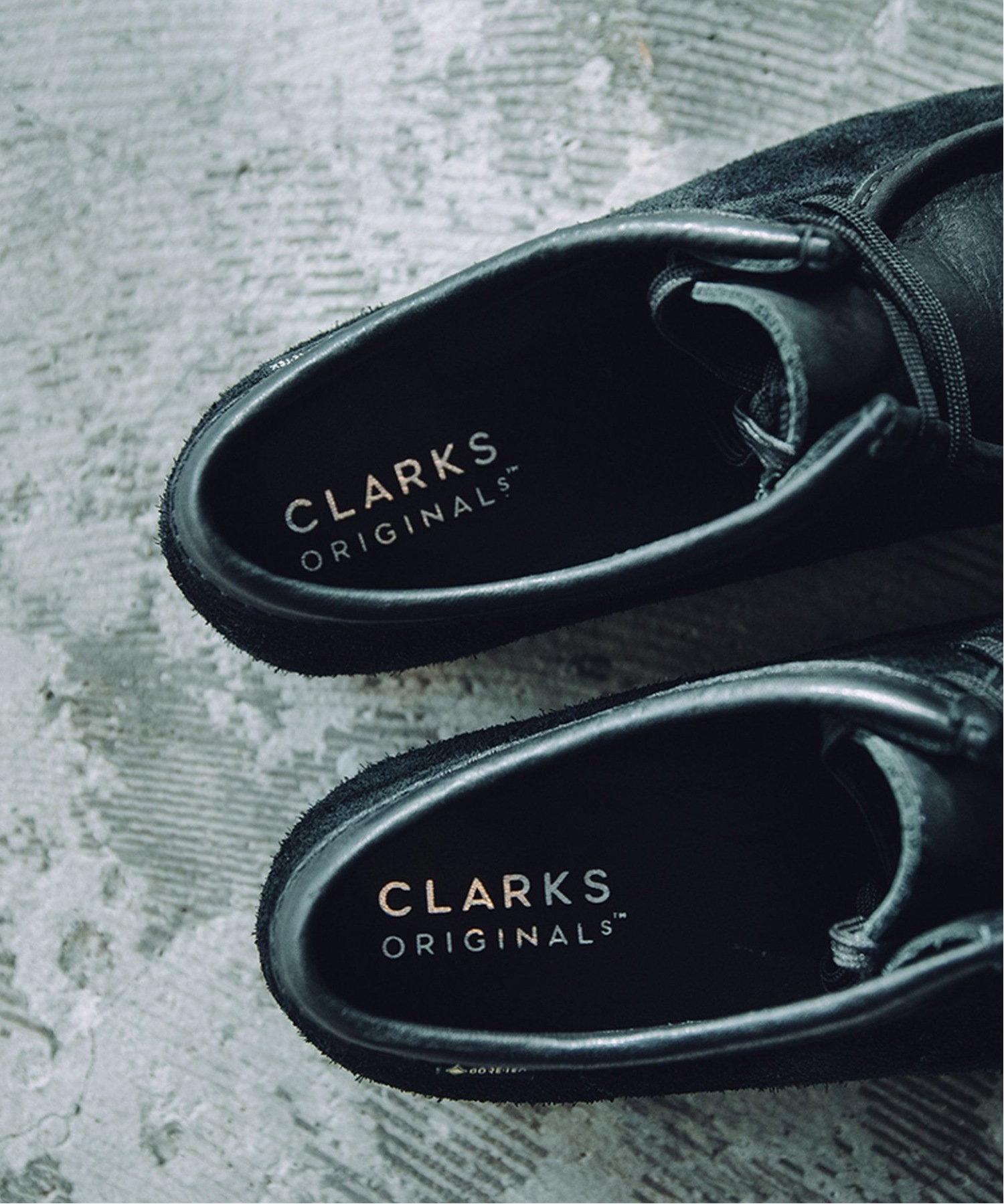 CLARKS ORIGINALS × JOURNAL STANDARD」ワラビー初のディテールを採用