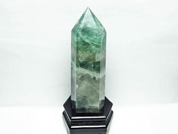 1.7Kg フローライト 原石 蛍石 六角柱 台座付属 一点物 152-1368