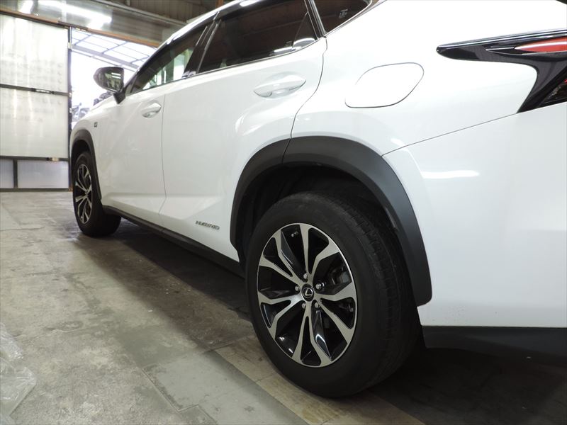 レクサス：N X ・純正アルミホイール・ダイヤカット面と塗装面のキズ