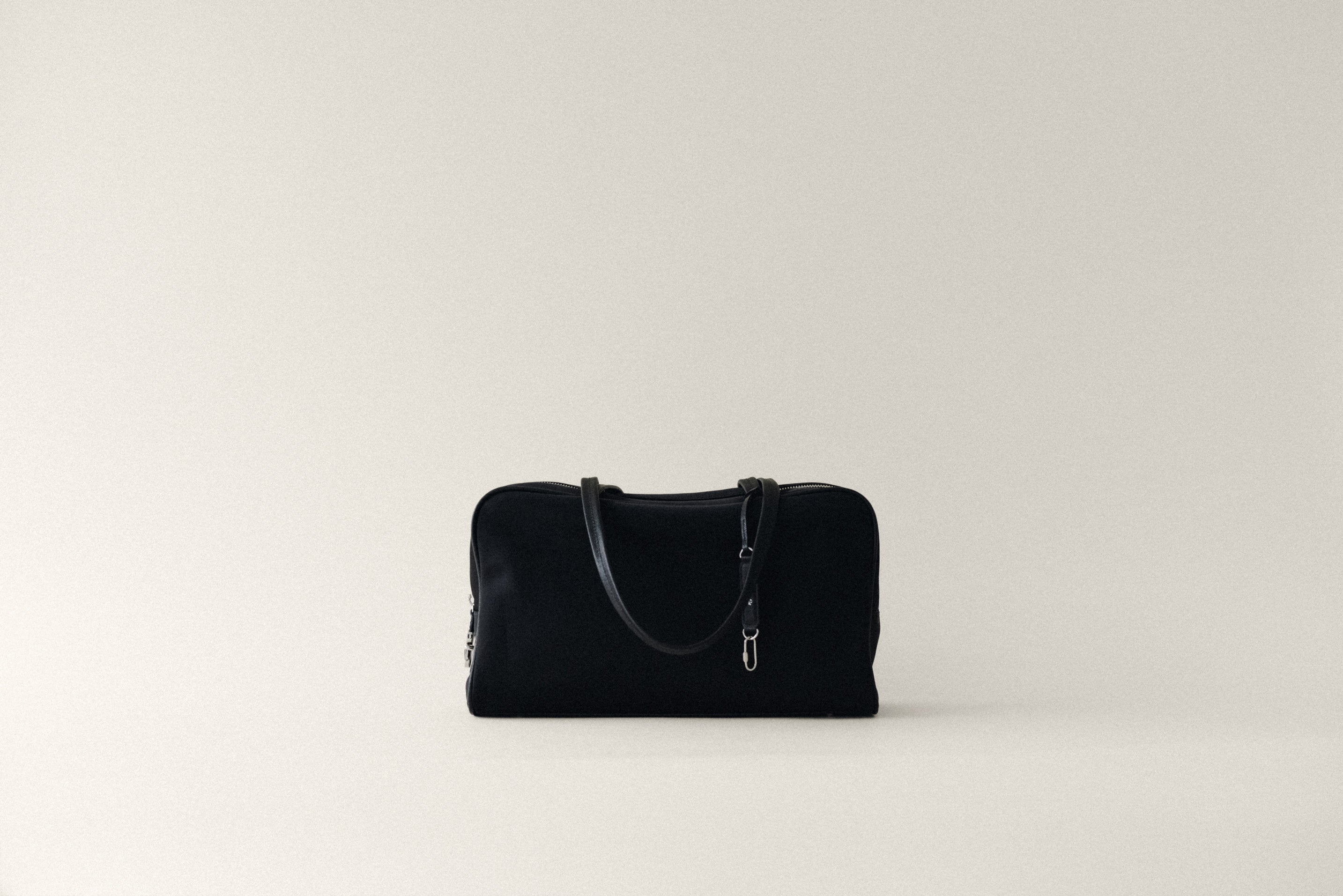 SAC LOQUET NYLON BLACK – TOUT Y EST JP