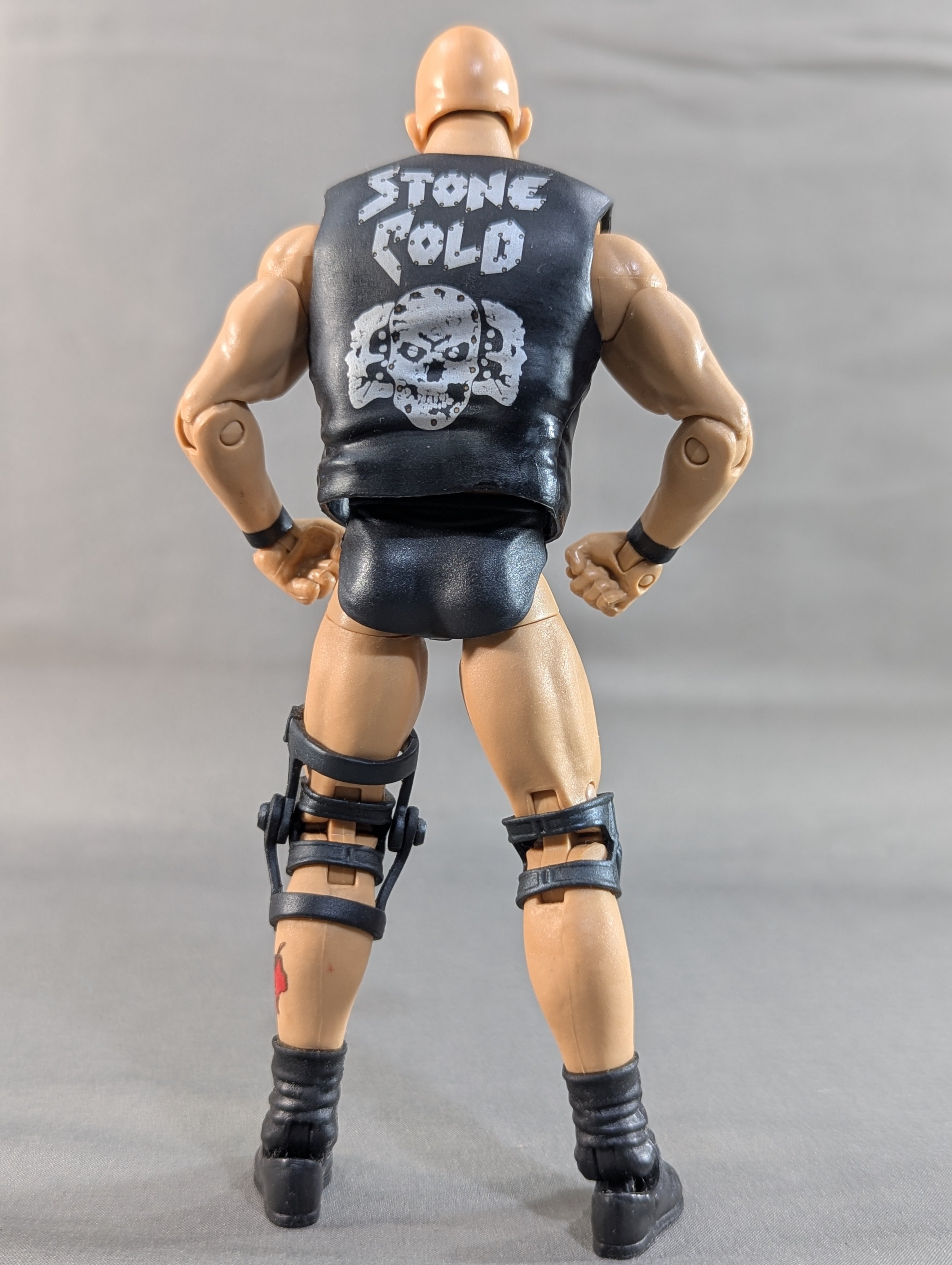 ストーンコールド・スティーブ・オースチン(黒ベスト) – 闘道館