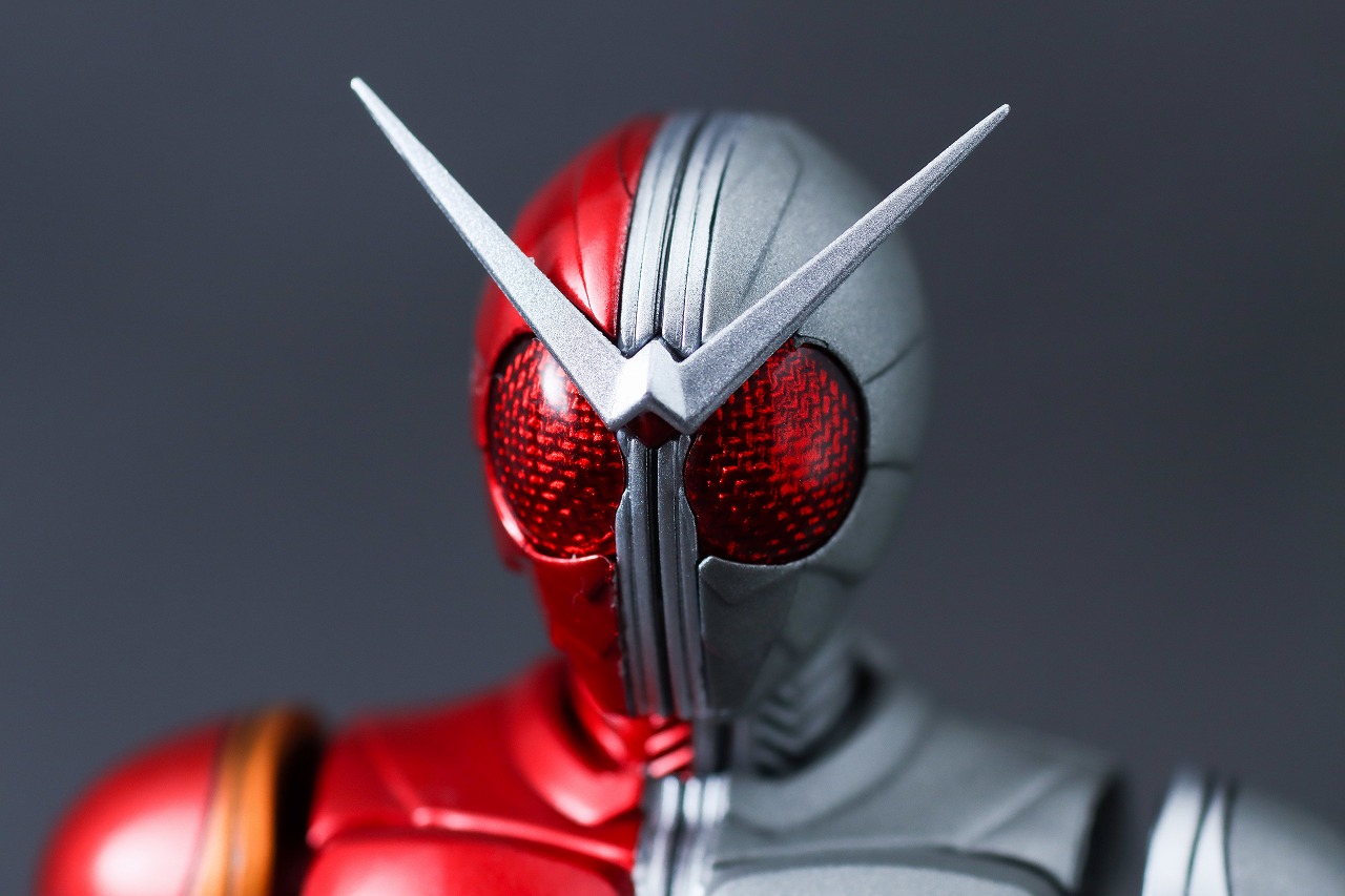 S.H.フィギュアーツ 仮面ライダーW ヒートメタル 真骨彫製法 風都探偵