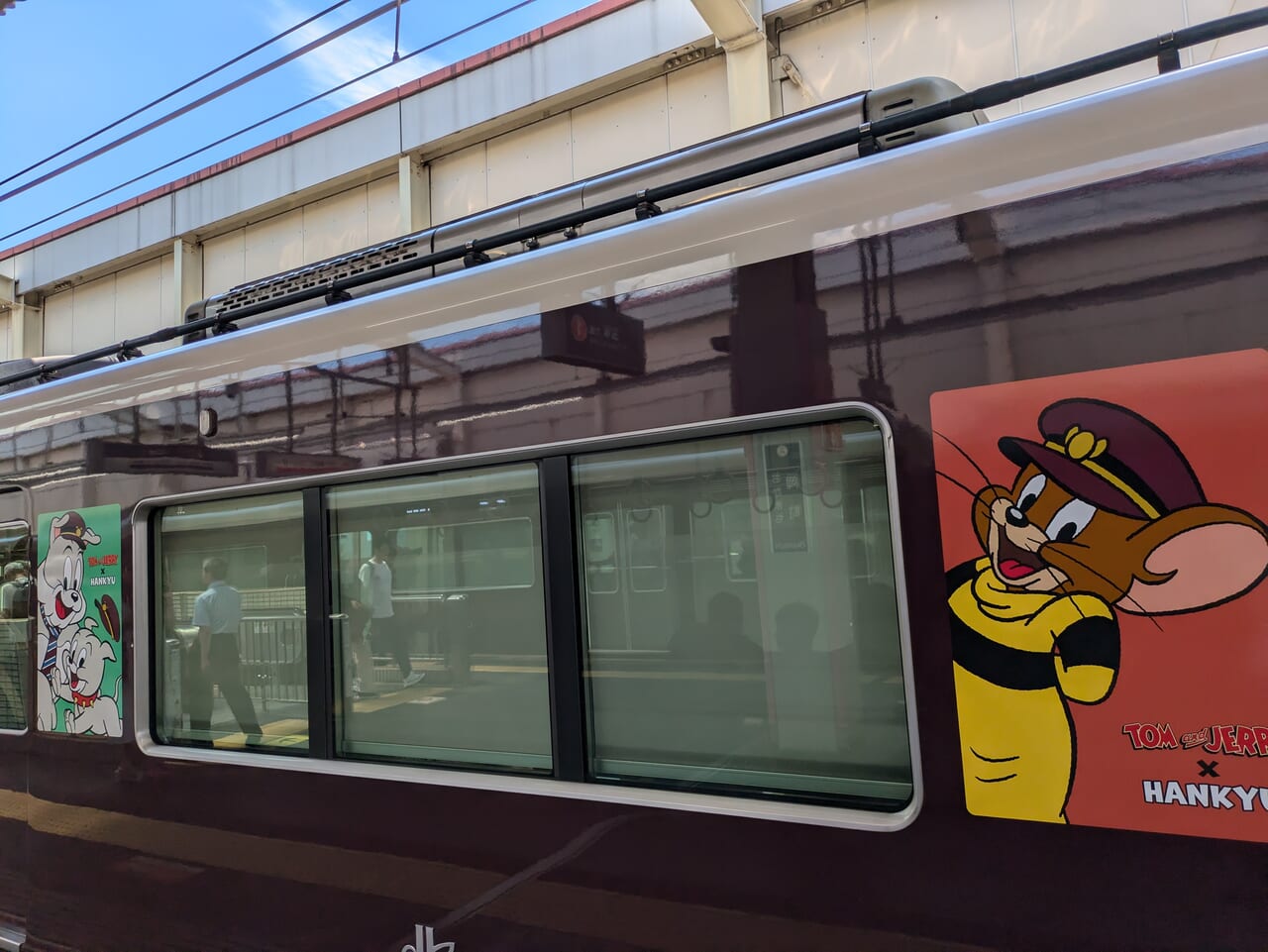 豊中市】阪急電車でラッピング列車「トムとジェリー号」が、2024年8月