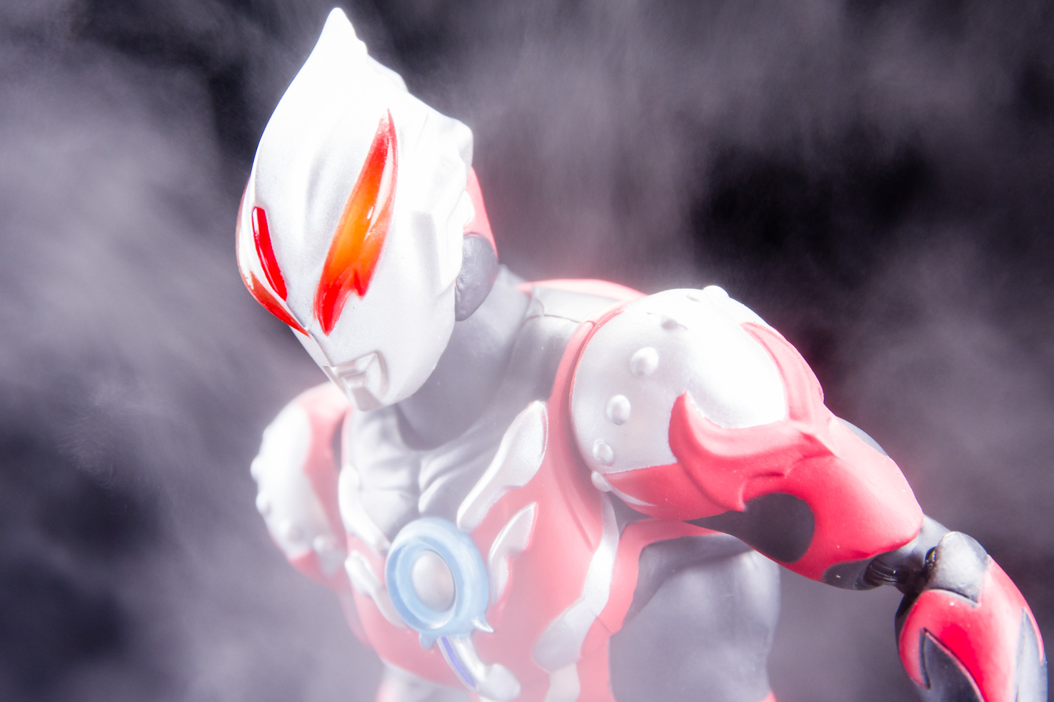 レビュー】S.H.Figuarts ウルトラマンオーブ サンダーブレスター