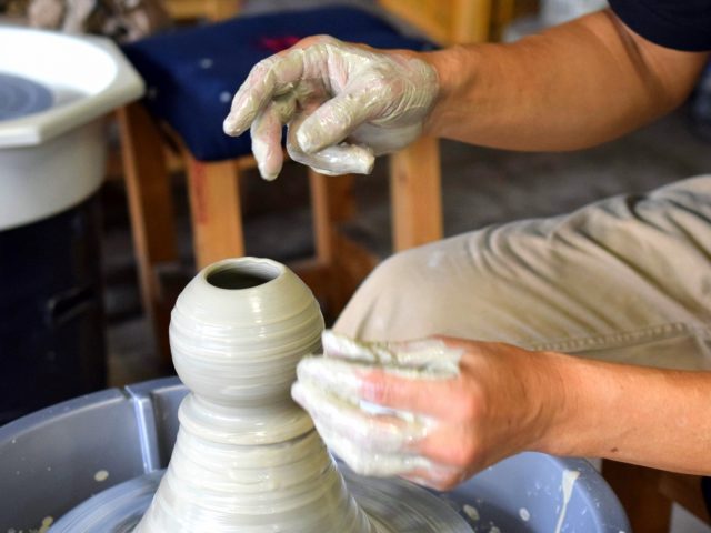 陶芸入門】陶芸体験～作りやすいオススメの形と作り方 | 陶楽