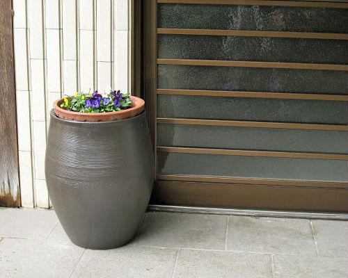 楽天市場】【ポイント8倍】信楽焼 大型 フラワーベース 黒釉 広口 15号