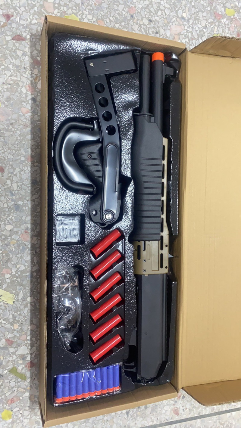 楽天市場】ショットガン風おもちゃ銃 ブローバック排莢を再現 ライブ