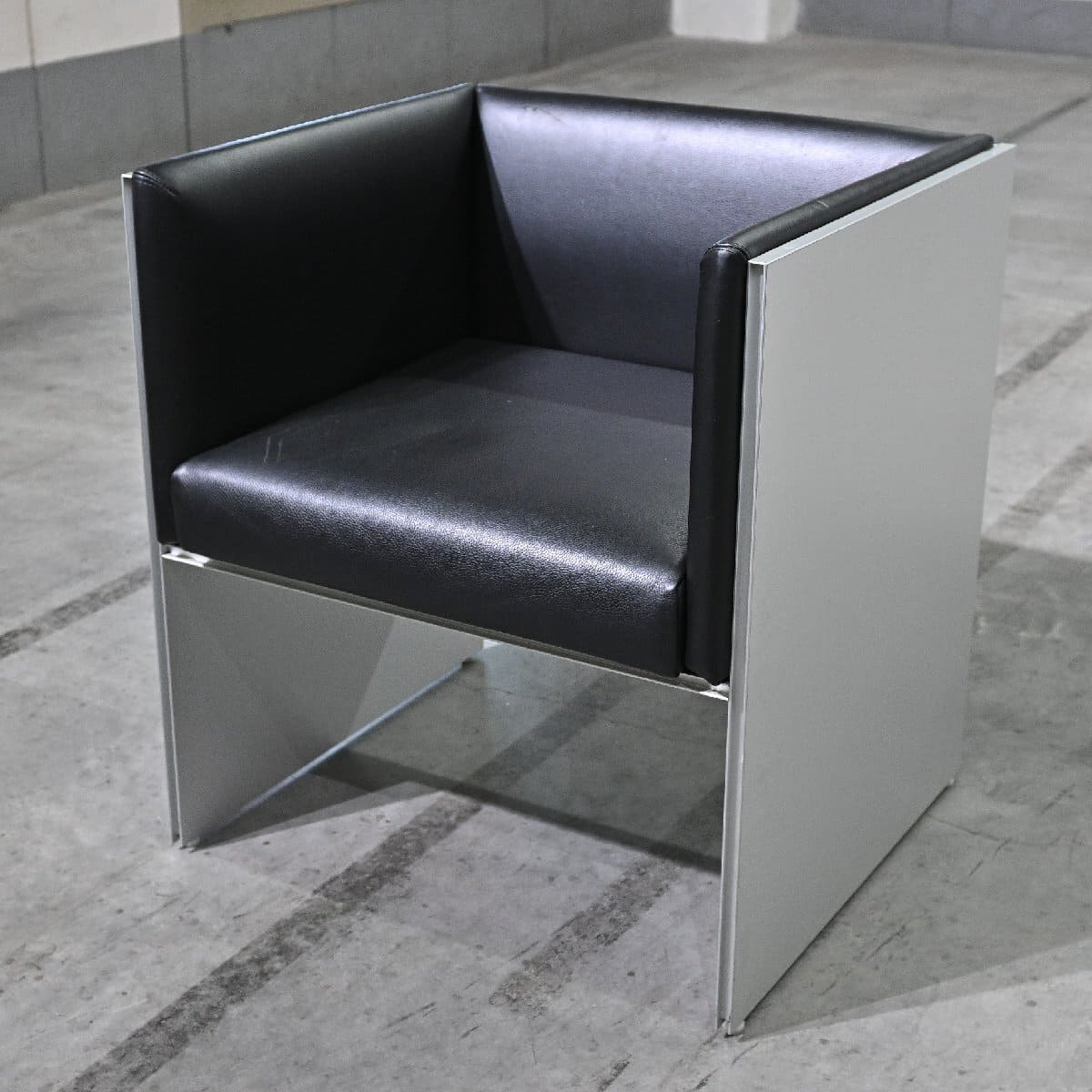 楽天市場】カリモク ドマーニ 48万「ルイ15」1人掛けソファb 金華山