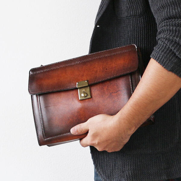 楽天市場】セカンドバッグ クラッチバッグ 鍵付き アンティーク仕上げ