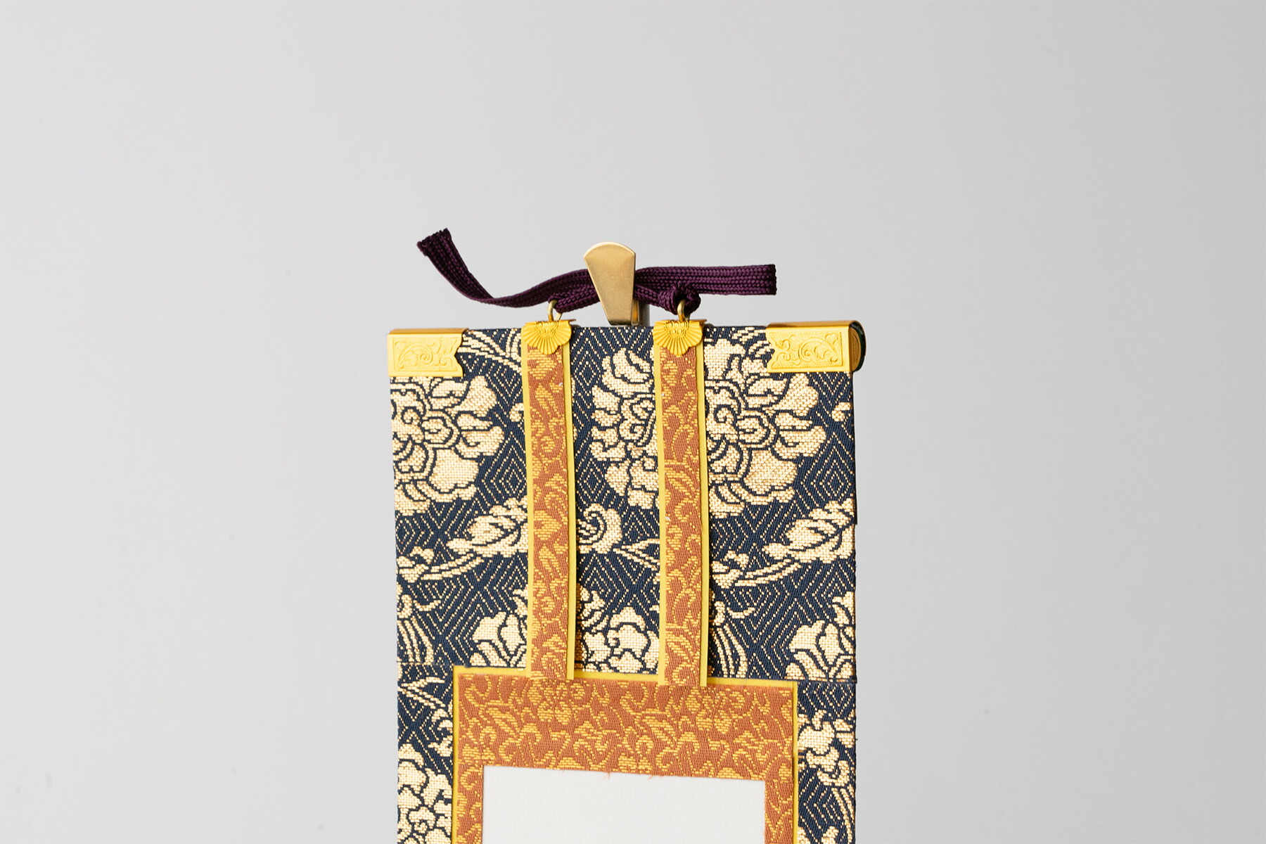 楽天市場】掛軸 六字名号 金襴 選べる4サイズ 豪華 伝統的 掛け軸 南無