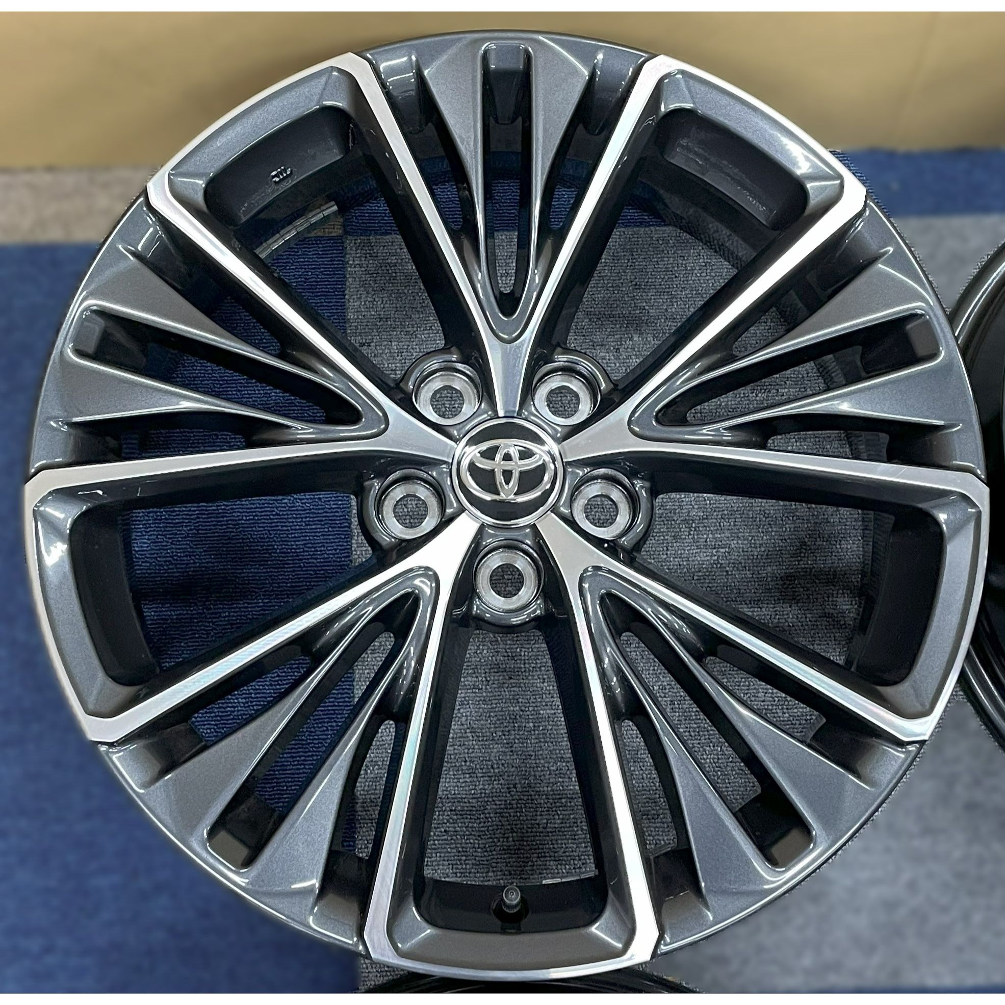 楽天市場】【新車外し品 中古】トヨタ 60系 プリウス 純正ホイール 4本