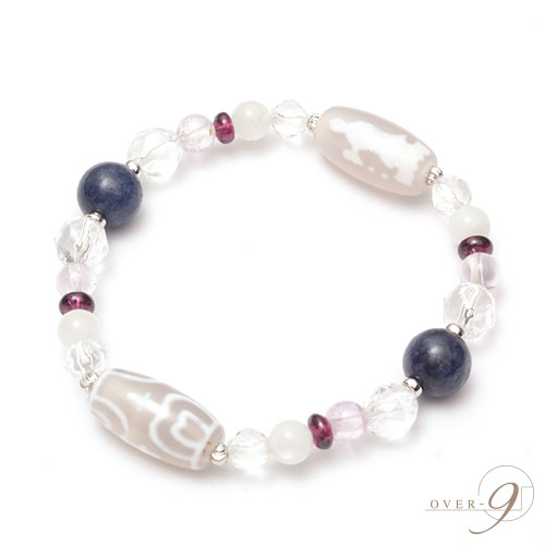 楽天市場】【Lucky of circle -幸運の輪-『老玉髄 白双観音天珠 × 老