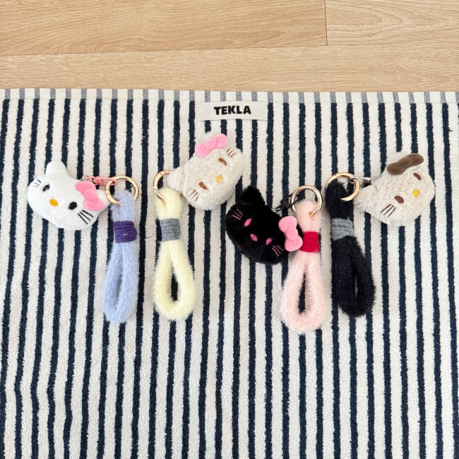 楽天市場】ハローキティ チャーム キーリング ストラップ 日焼けキティ