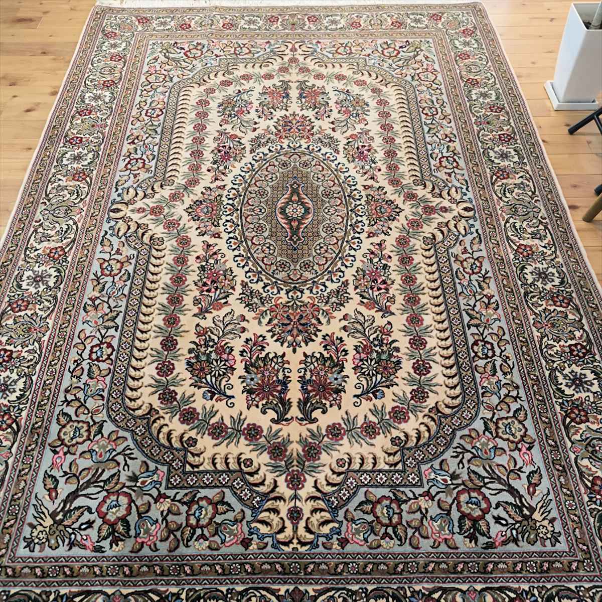 楽天市場】ペルシャ絨毯 【本物イラン産】 クム産 ウール ベージュ 花