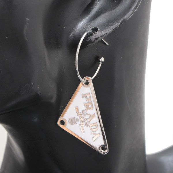 楽天市場】プラダ PRADA 三角ロゴ トライアングル シンボル スイング