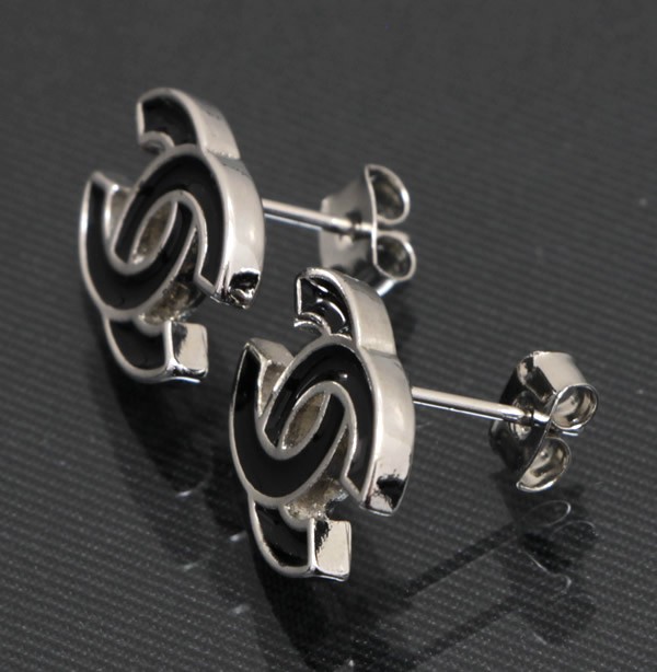 楽天市場】美品 シャネル CHANEL ココマーク ピアス 黒×シルバー A13C