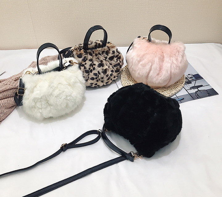 楽天市場】ファーバッグ トートバッグ もこもこ 可愛い ショルダー