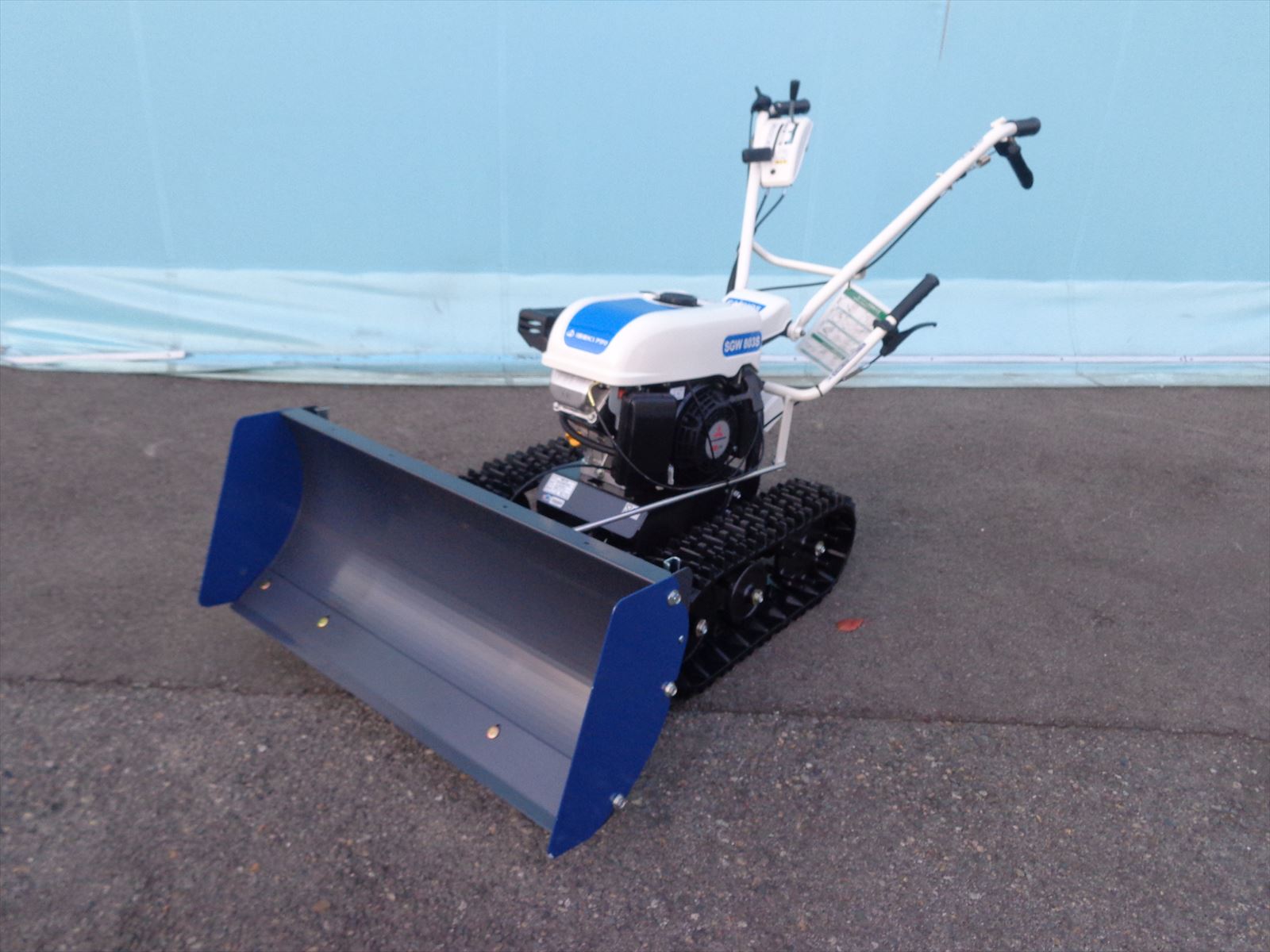 青色 イセキ除雪機 キャタピラ式 2026年最新】除雪機 イセキ(ISEKI)の