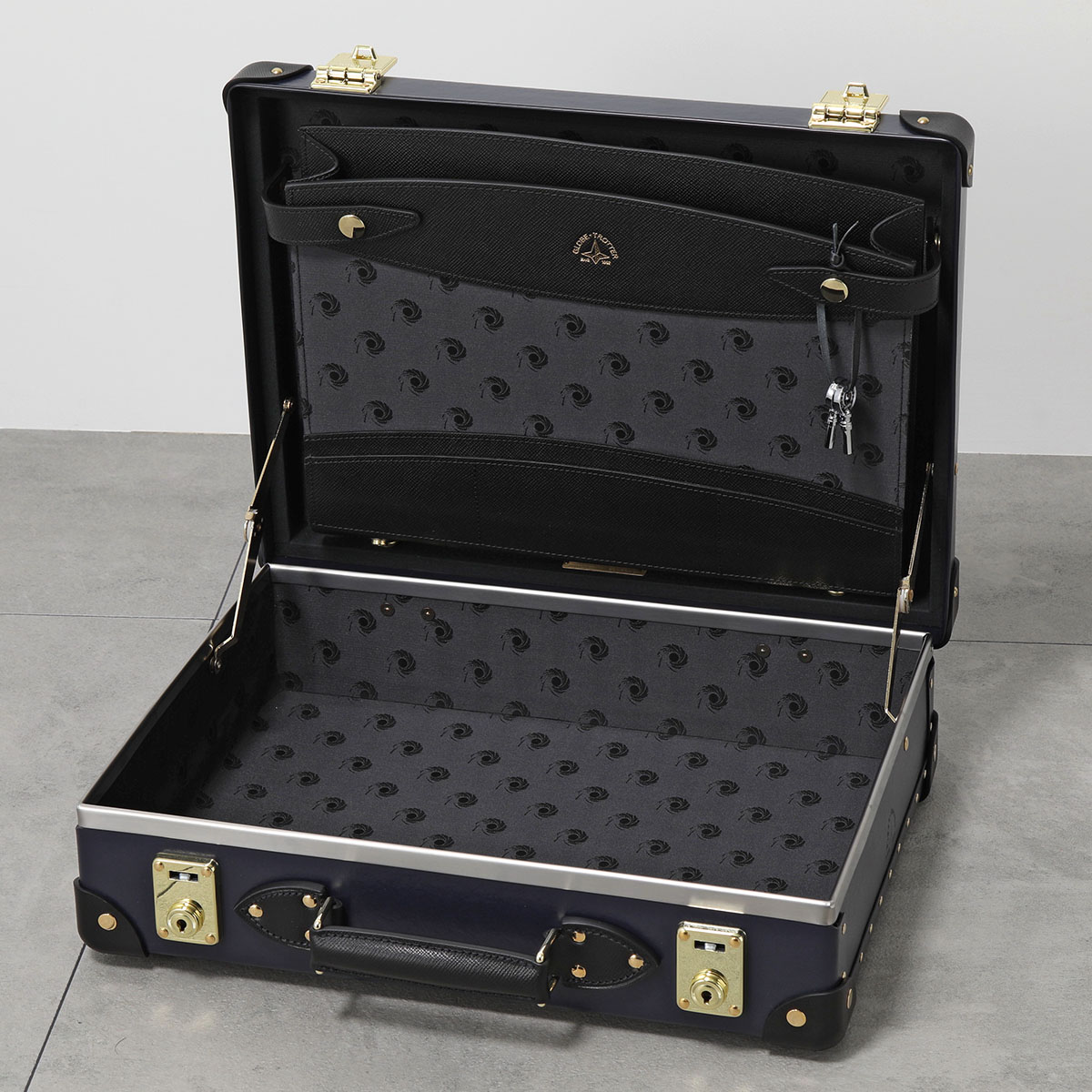 楽天市場】GLOBE TROTTER グローブトロッター アタッシュケース