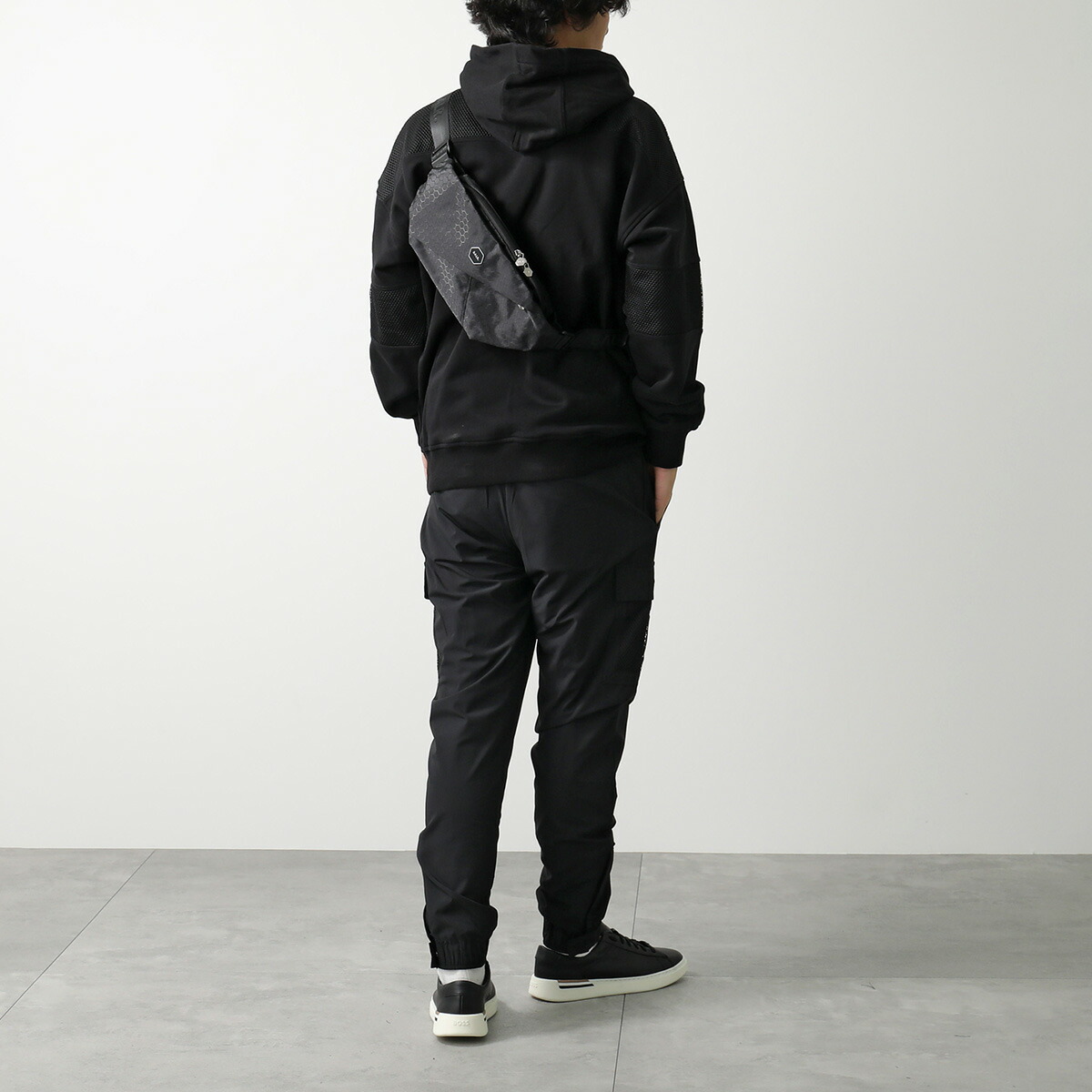 楽天市場】BALR. ボーラー ボディバッグ HEXLINE BADGE WAIST PACK